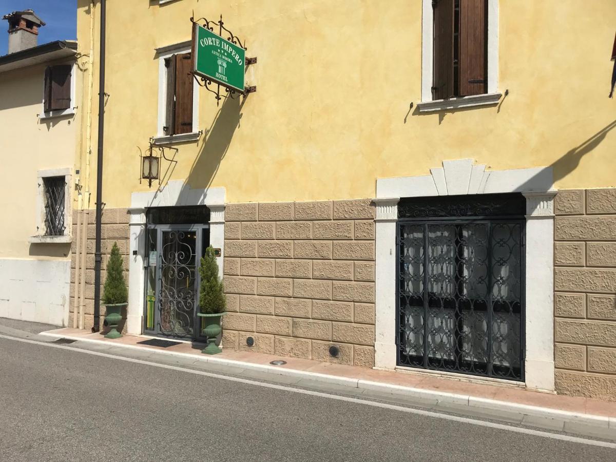 Antica Dimora Corte Impero Affi Exteriér fotografie